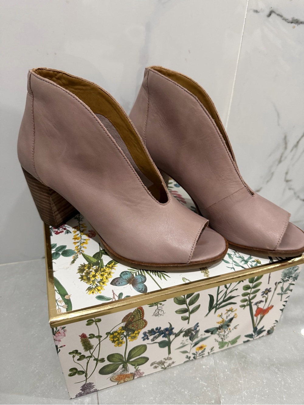 Lucky Brand Dusty Pink Open-Toe Leather Ankle Booties